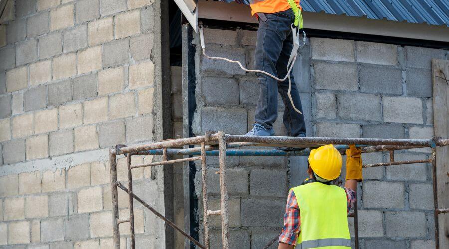 Expert Emergency Roof Repairs services in Derby, NY